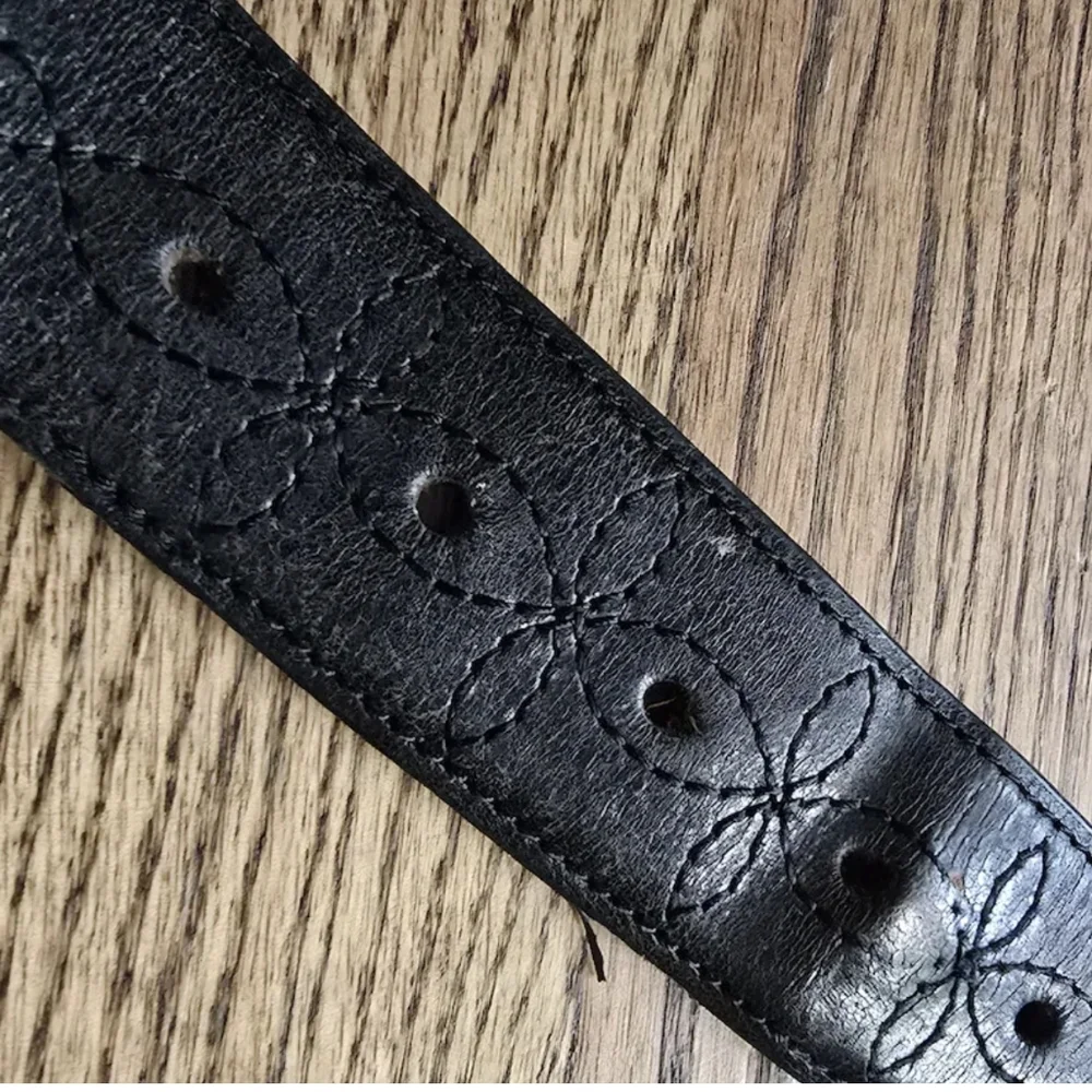 VINTAGE Western Buffalo Medallion Bison Belt Black Leather 38 Southwestern